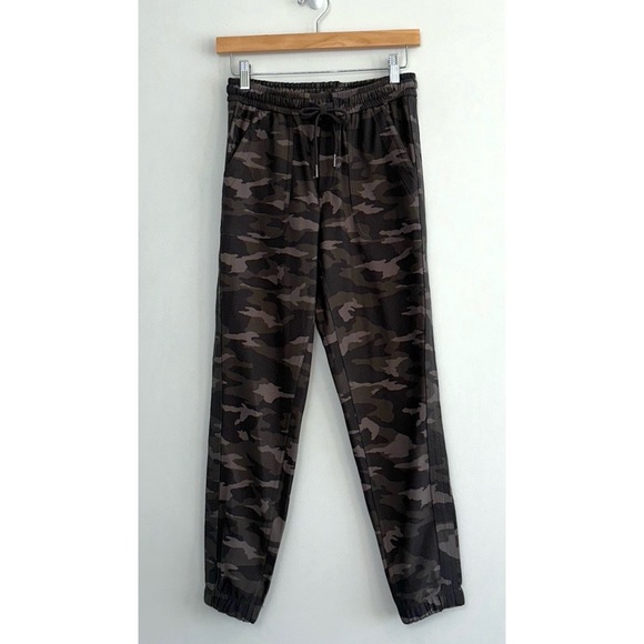 ATHLETA Farallon Jogger in Camo - Picture 7 of 14